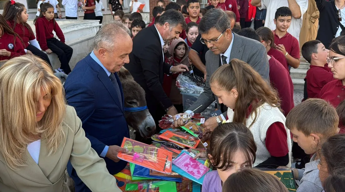 Eşek sırtında Anadolu'yu arşınlıyor: Çocukların Bilge amcası 18 bin kalbe dokundu
