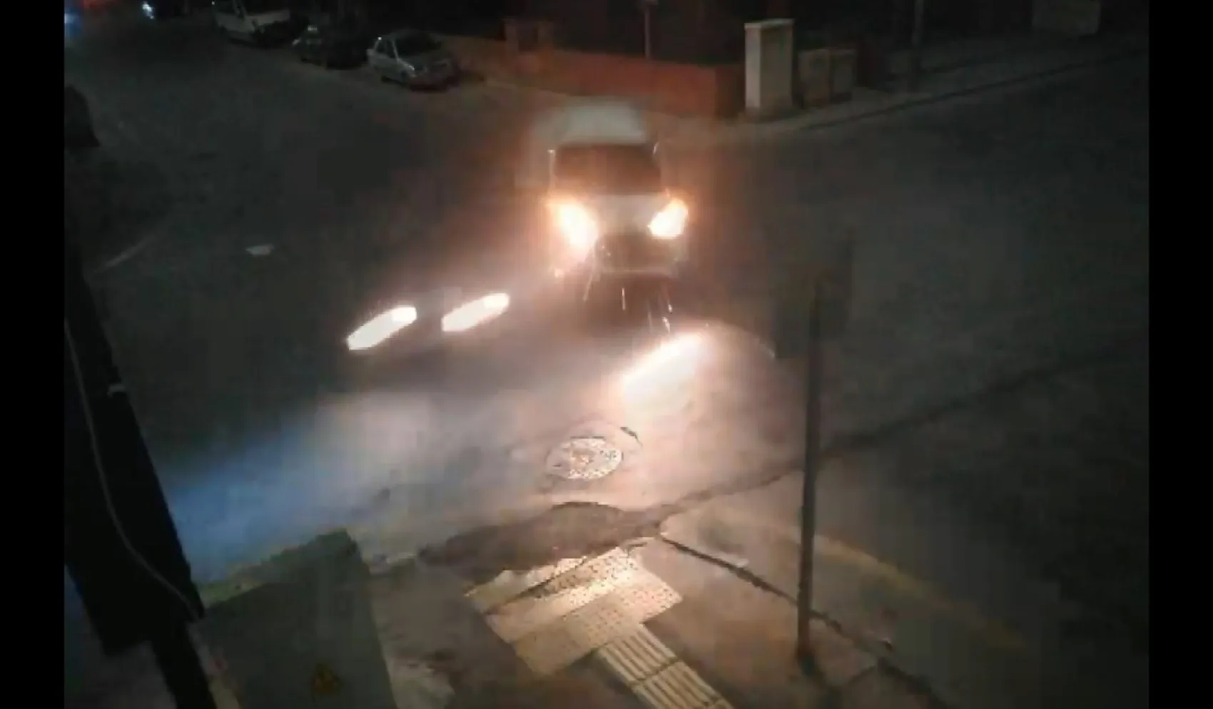 Tarsus'ta kavşak dehşeti: Güvenlik kamerası o anları saniye saniye kaydetti
