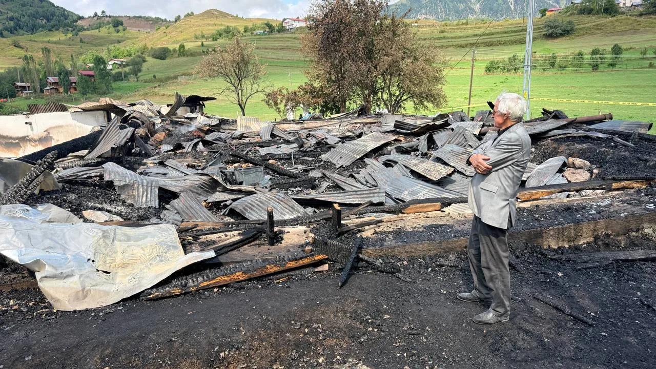 Artvin'de 95 yıllık hüzün: Ezan sesiyle başlayan yangın tarihi camiyi küle çevirdi
