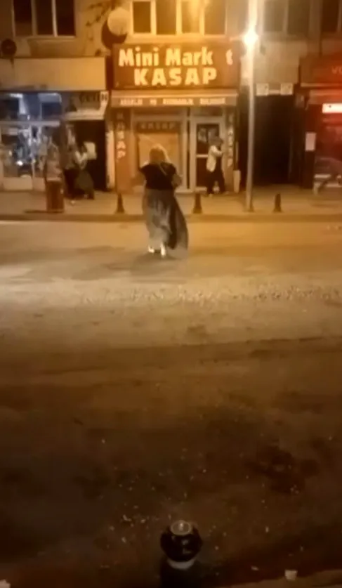 Karabük'ün göbeğinde şiddet dolu anlar: Sopalı kavga kameraya yansıdı
