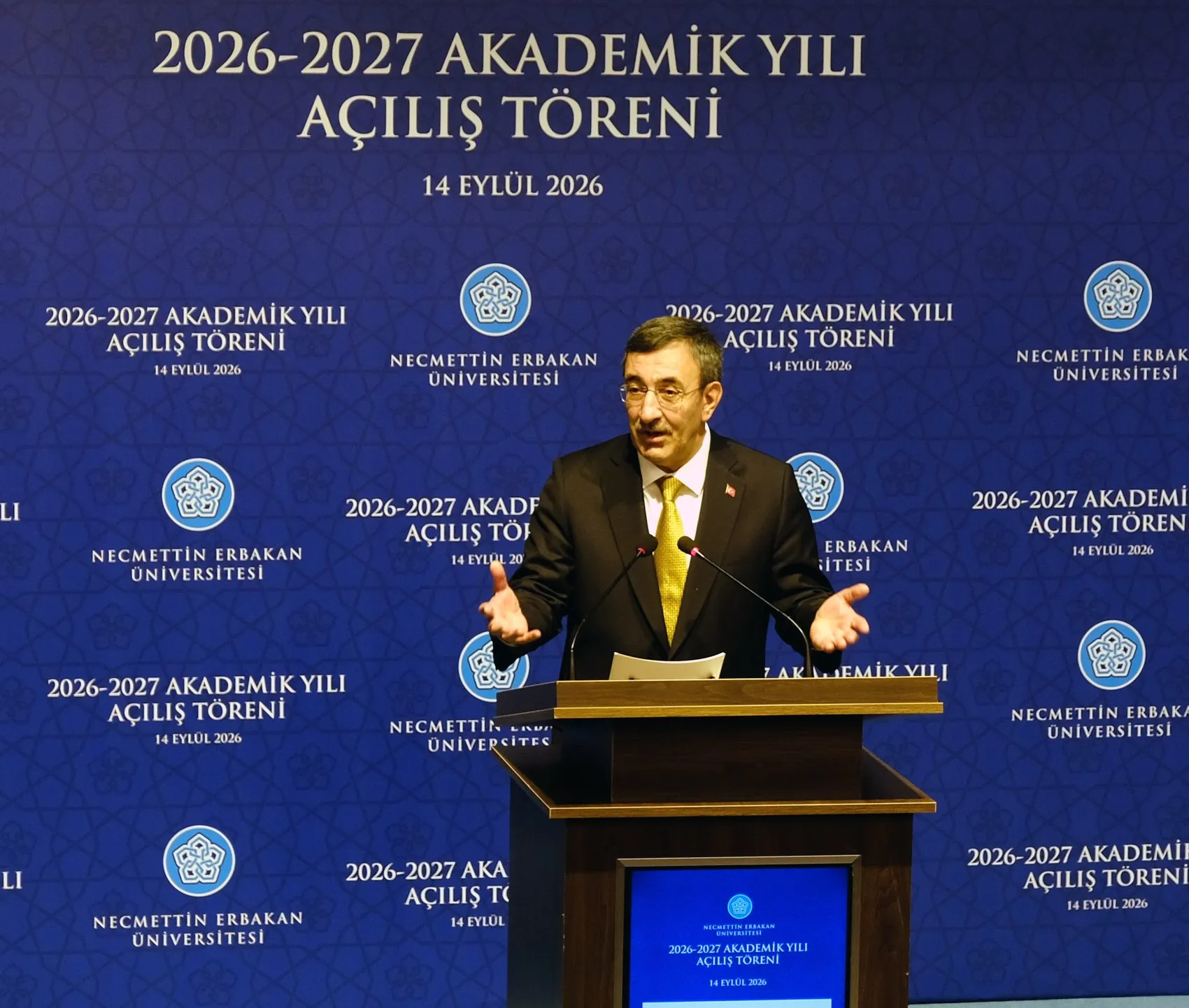 Cevdet Yılmaz'dan dijital çağ uyarısı: Sosyal medya aslında yalnızlığın adresi
