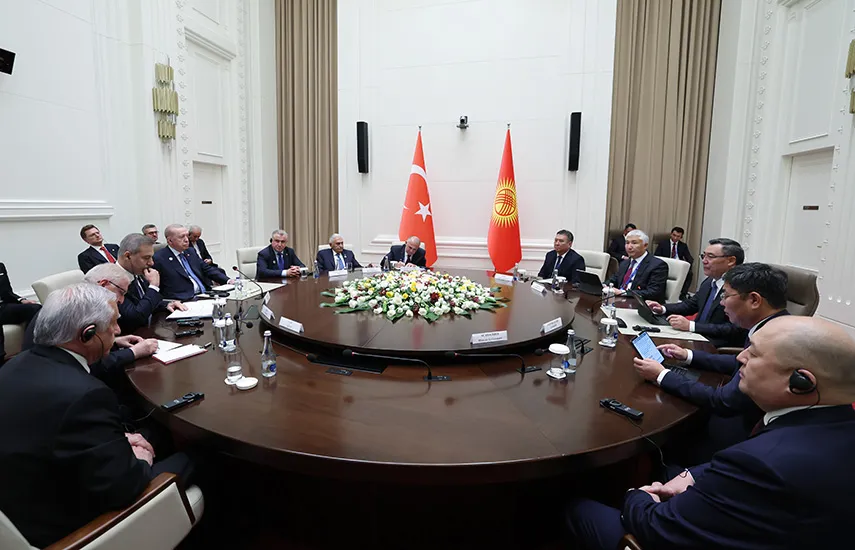 Bişkek'te Kritik Zirve: Erdoğan ve Caparov Arasında Stratejik Temas