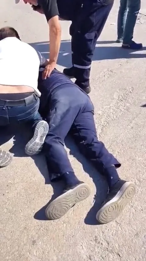 İnegöl'de kavşak dehşeti: İki motosikletin çarpışma anı saniye saniye kaydedildi