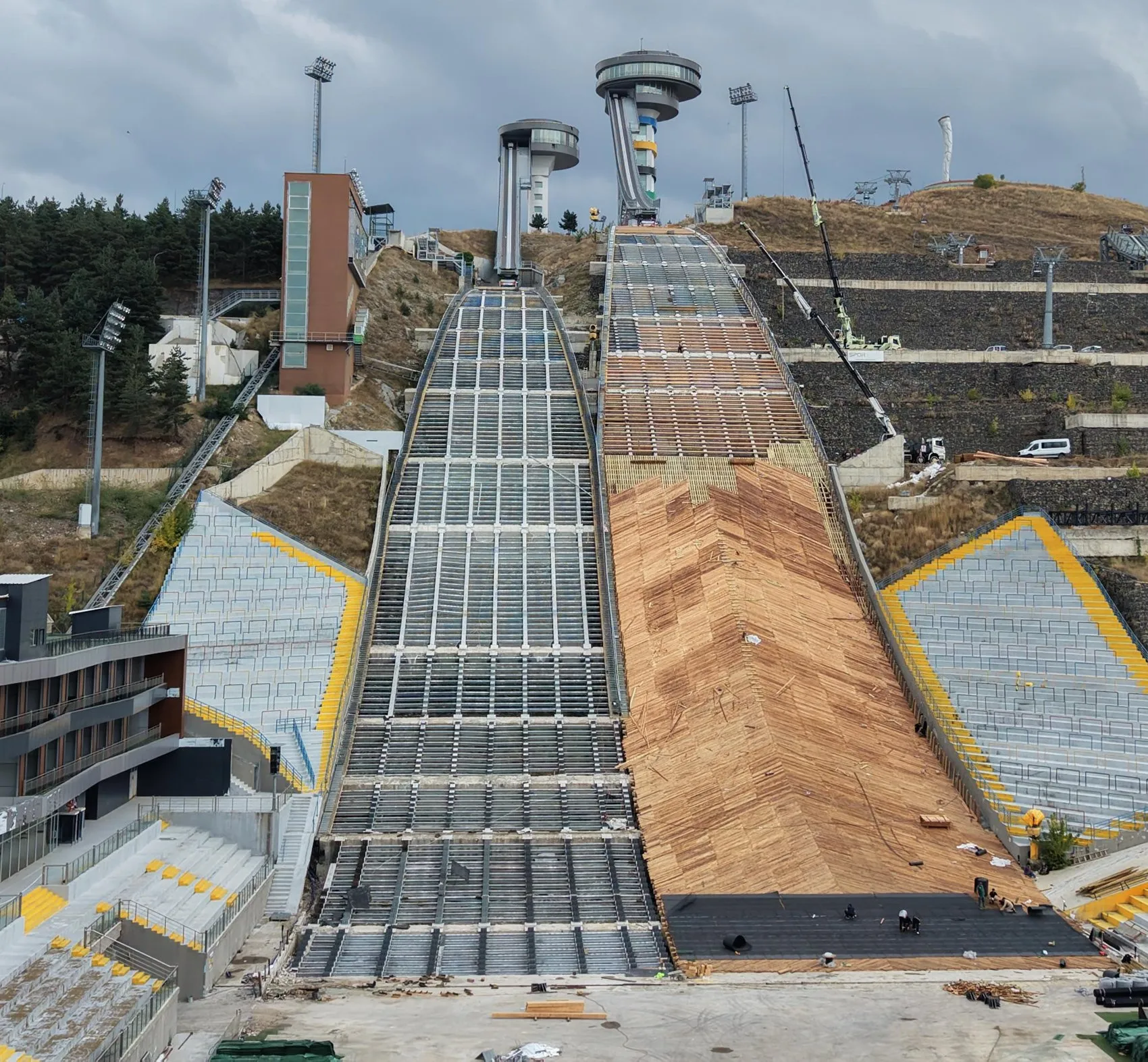 Erzurum'un simgesi atlama kulelerinde devrim: Beton pistler tarihe karışıyor