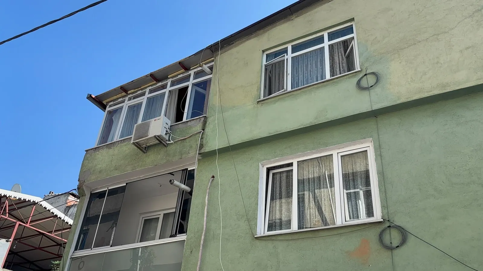 Bursa'da hüzünlü son: Yeni taşındıkları evlerinde cansız bedenleri bulundu
