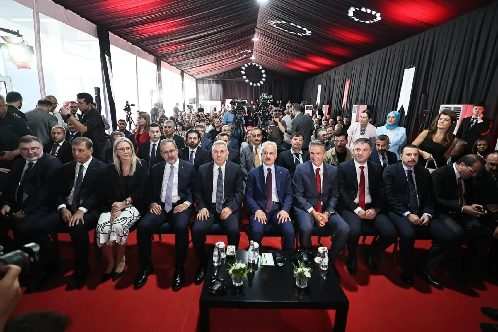 Ege'nin dijital kalesi İzmir'de yükseldi: 300 milyon dolarlık dev yatırım