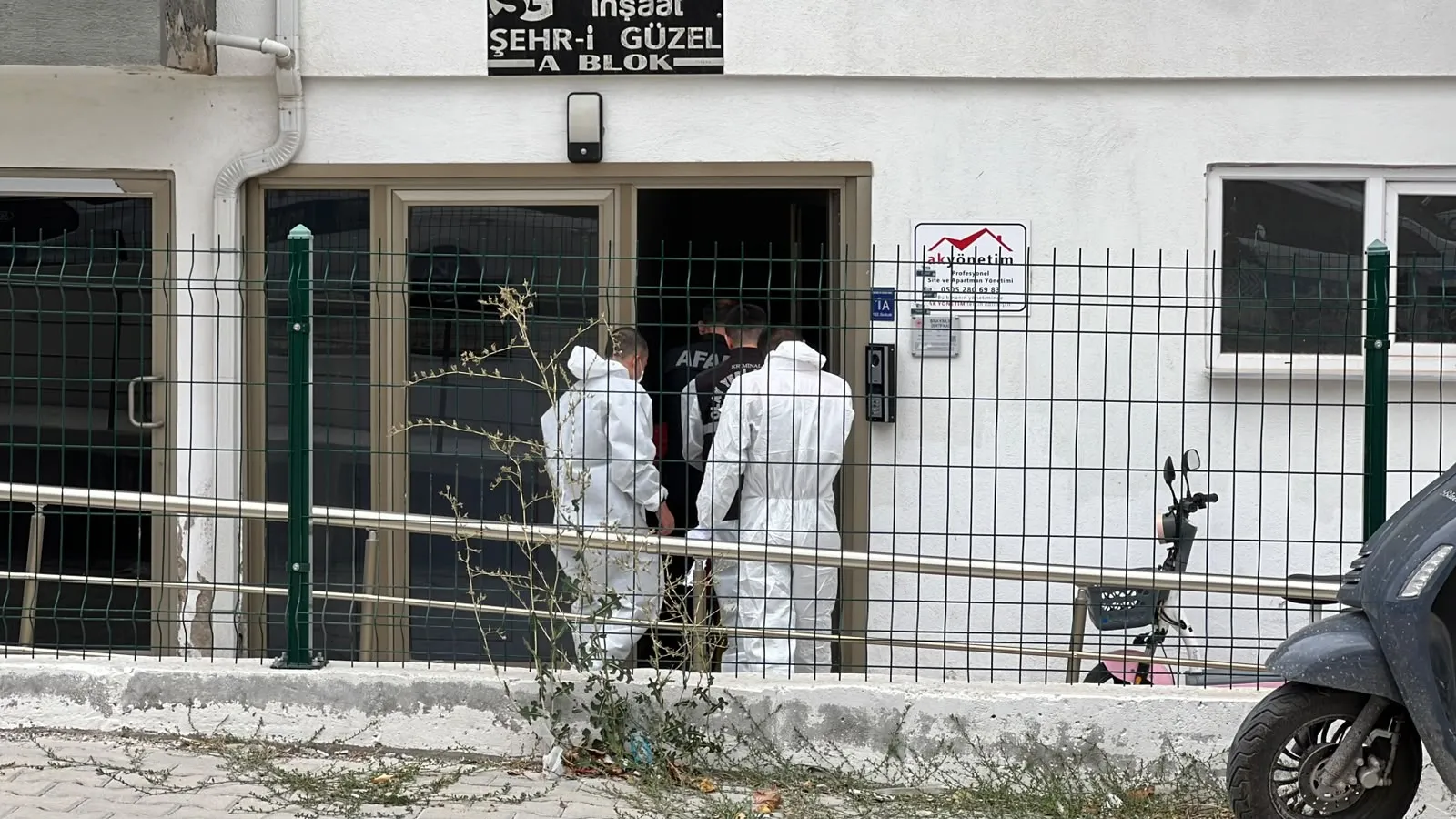 Karaman'da korkunç şüphe: Kapıdaki not ekipleri alarma geçirdi