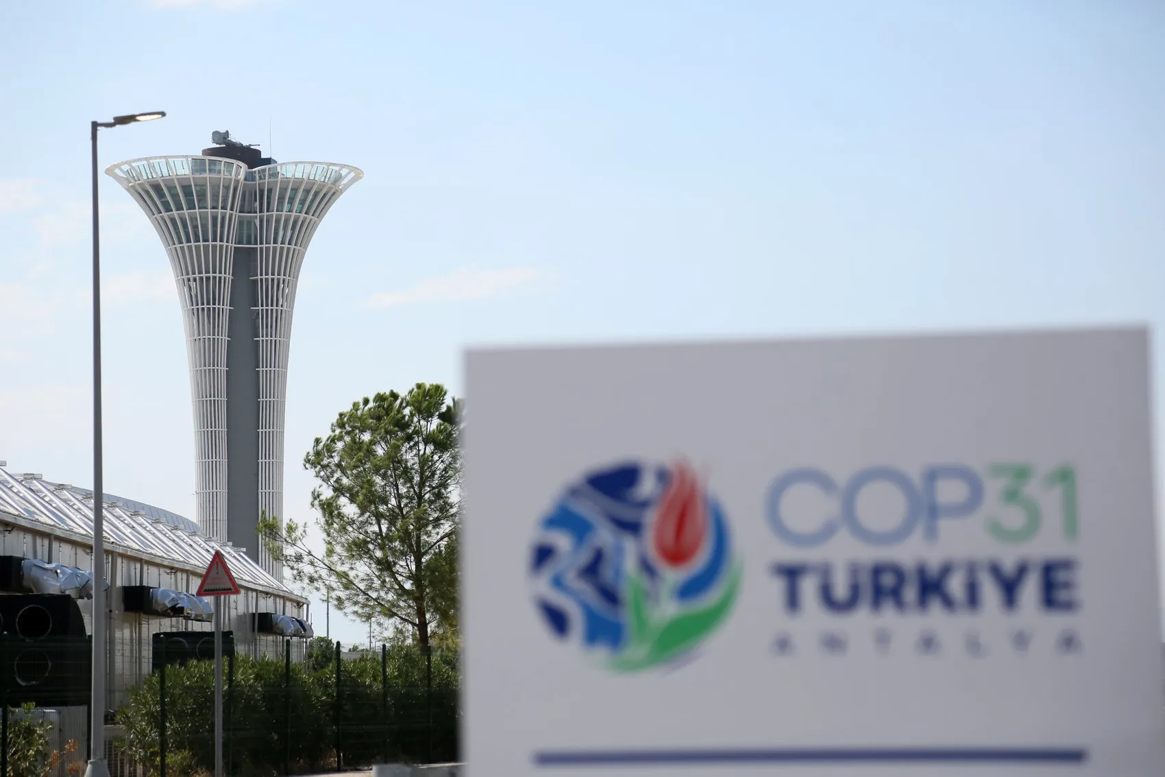 Antalya'da dev iklim zirvesi için geri sayım: 100 bin konuk 30 bin görevliyle ağırlanacak