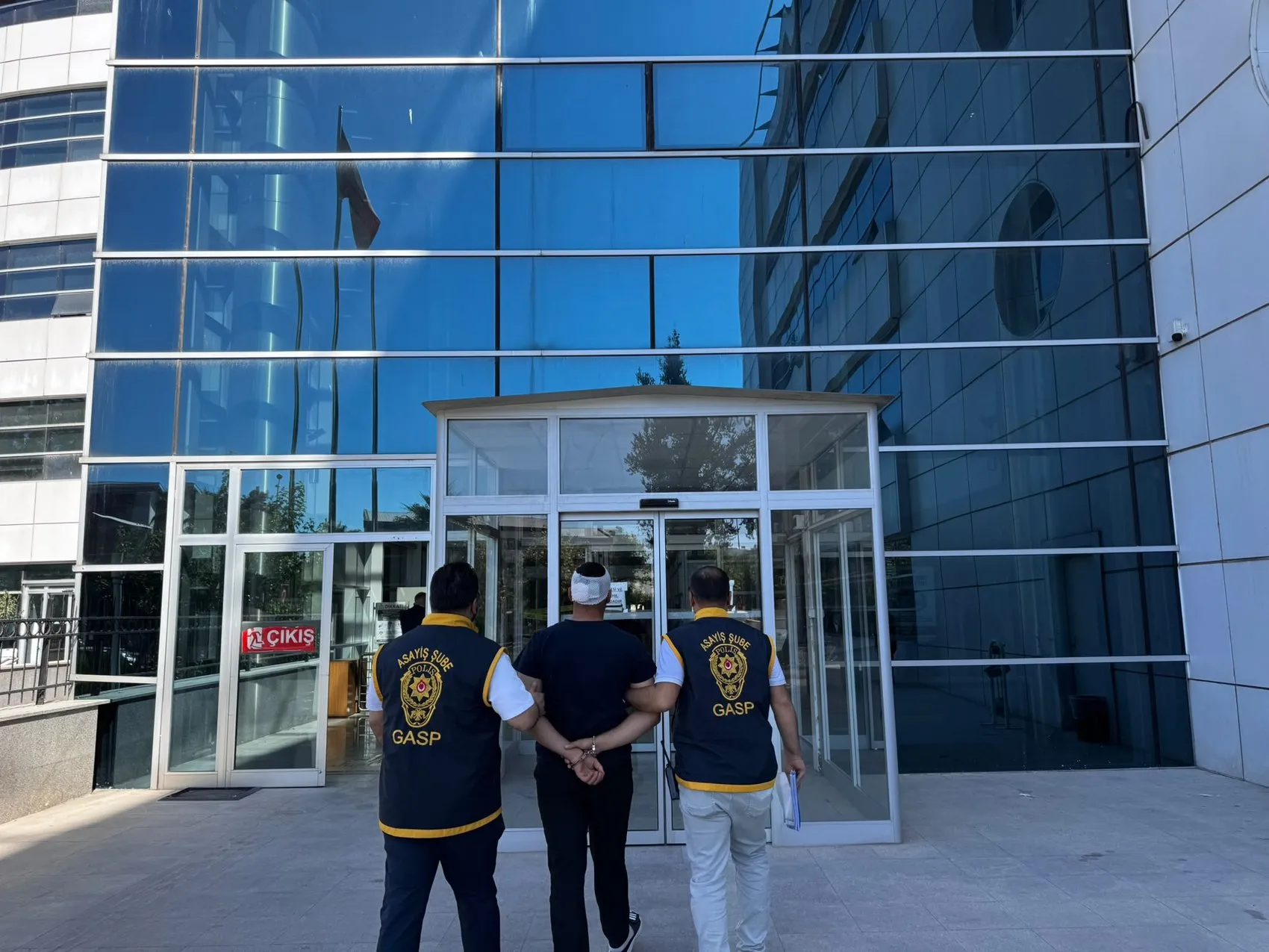 Adıyaman'da dehşet anları: Şiddete engel olmak isterken bıçaklandı