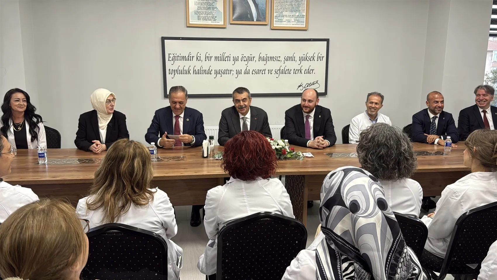 Bakan Tekin'den Yalova'da kritik okul kararı: 8 bina yıkılıp yeniden yapılacak