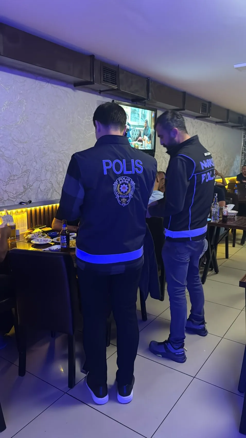 Bursa'da gece yarısı operasyonu: 1000 polis Gürsu'nun sokaklarını didik didik aradı