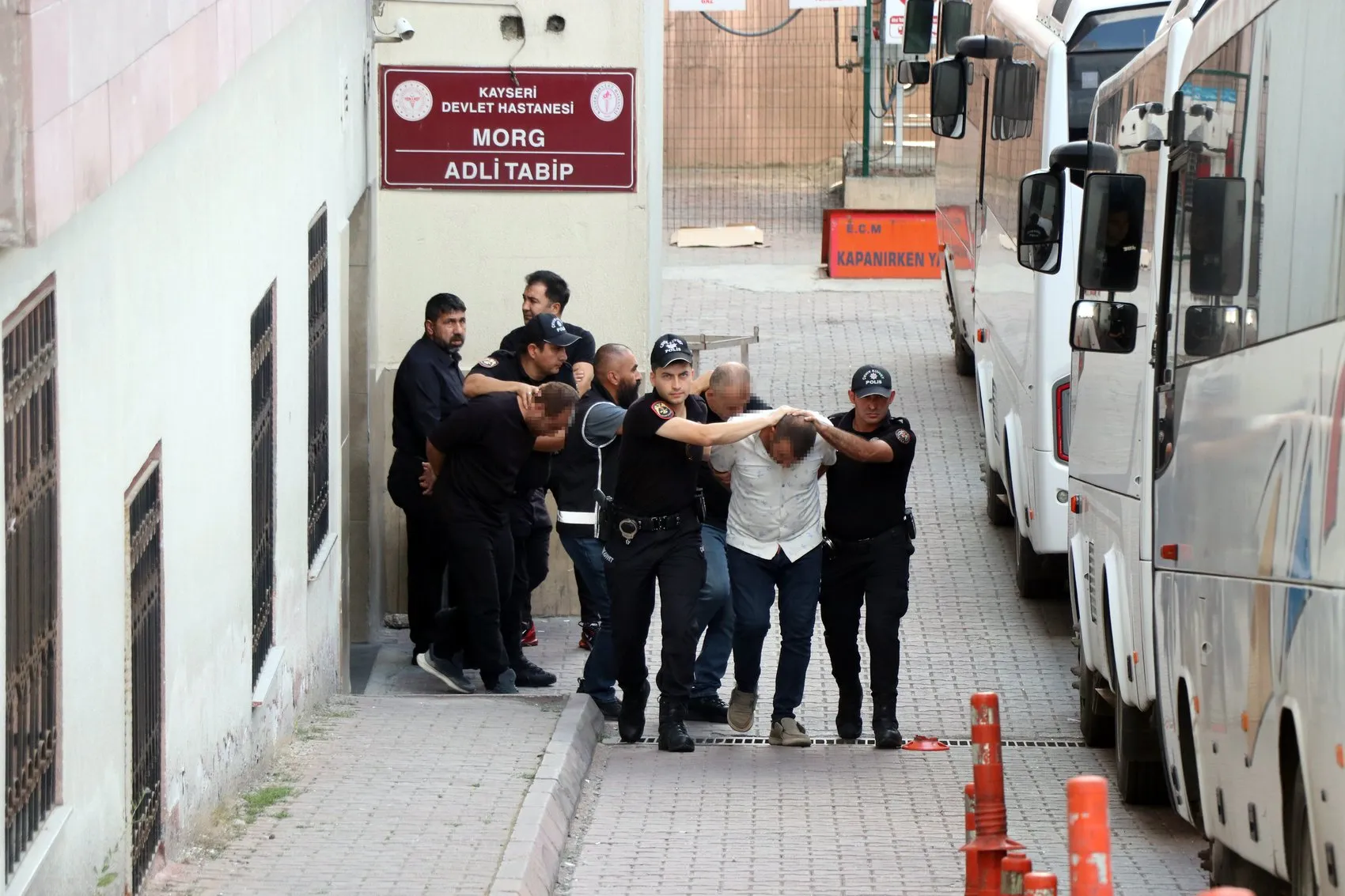 Kayseri merkezli Şirinler çetesine büyük darbe: 32 kişi hakim karşısında