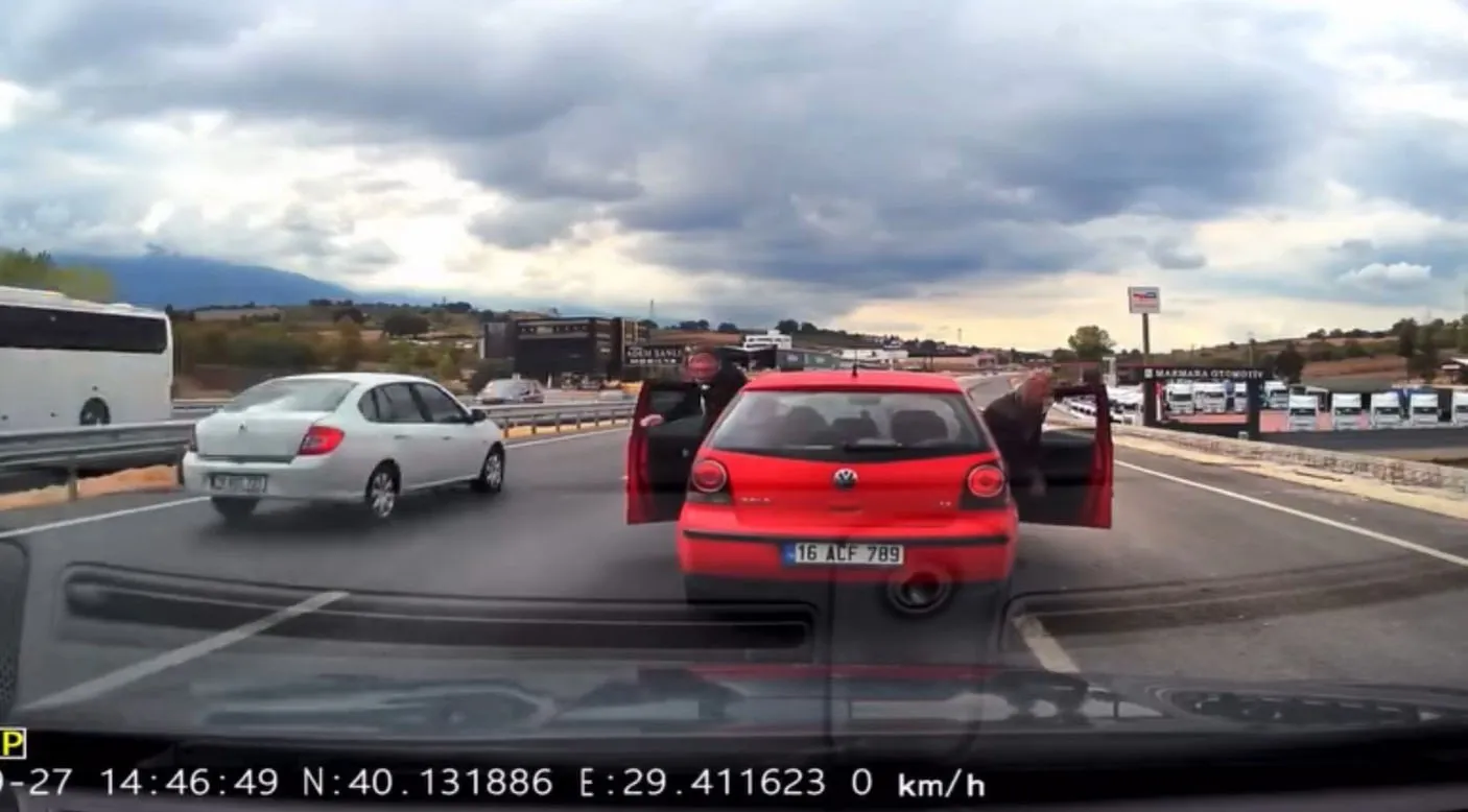 Trafikteki öfke nöbetinin bedeli ağır oldu: 360 bin liralık fatura kesildi