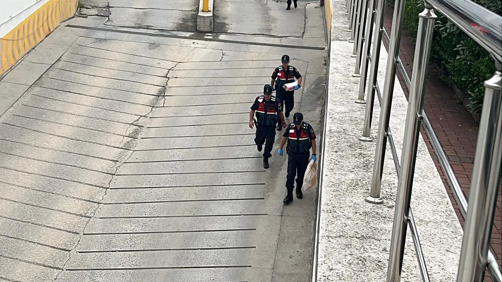 Bolu Belediyesi'nde Hayalet Araç Operasyonu: Çuvallar dolusu belgeyle ayrıldılar