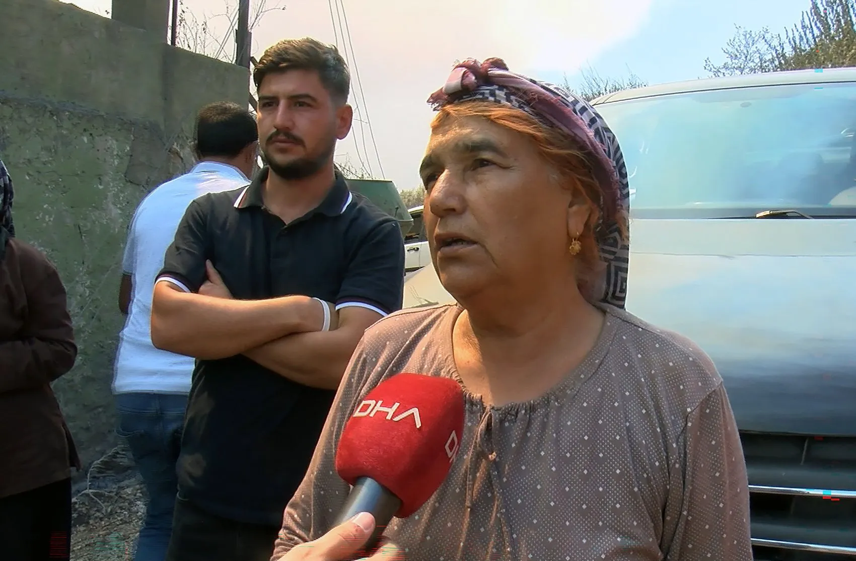 Adana'da alevler üç ilçeyi birden yuttu: 19 ev küle döndü, köylüler canlarını zor kurtardı