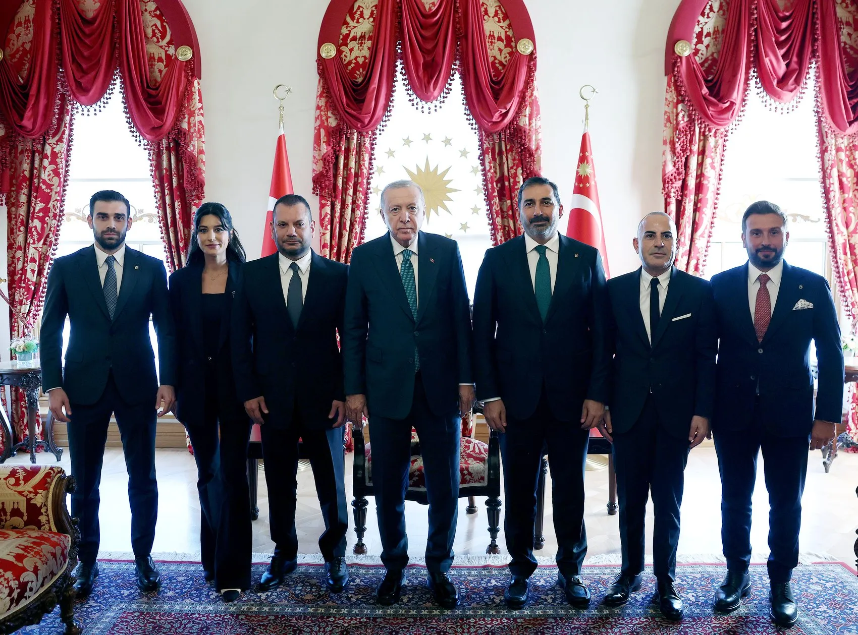 Dolmabahçe'de kritik zirve: Türk futbolunun zirvesindeki isimler bir araya geldi