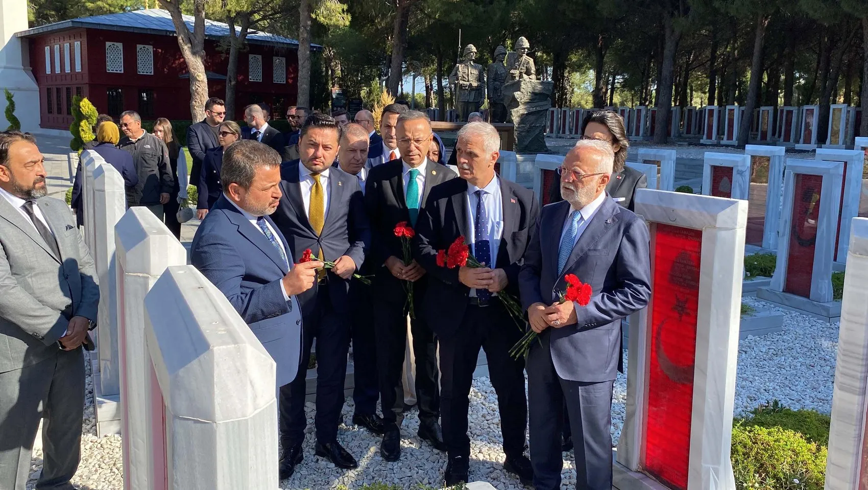 Mustafa Elitaş'tan Çanakkale mesajı: İç cepheyi güçlendirmenin anahtarı bu topraklarda gizli