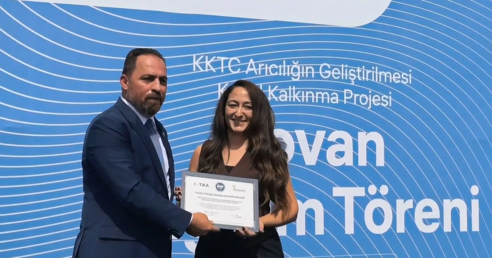 Kıbrıs'ta arıcılıkta yeni dönem: Bin modern kovan üreticiyle buluştu