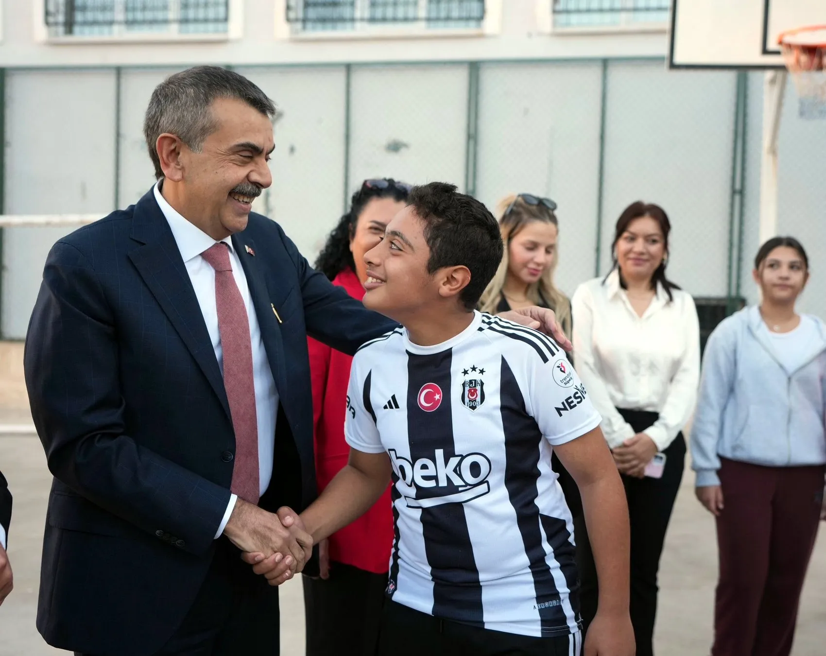Eğitimde tarihi başarı: Türkiye OECD ülkeleri arasında zirveye yerleşti