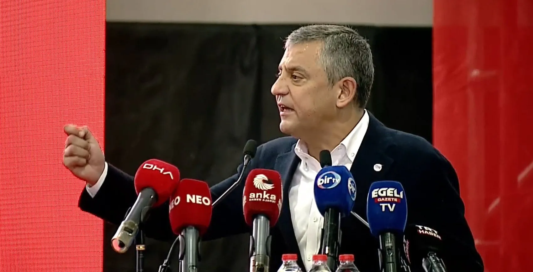 Özgür Özel'den koltuk resti: Başarısız olursam o gün bırakırım