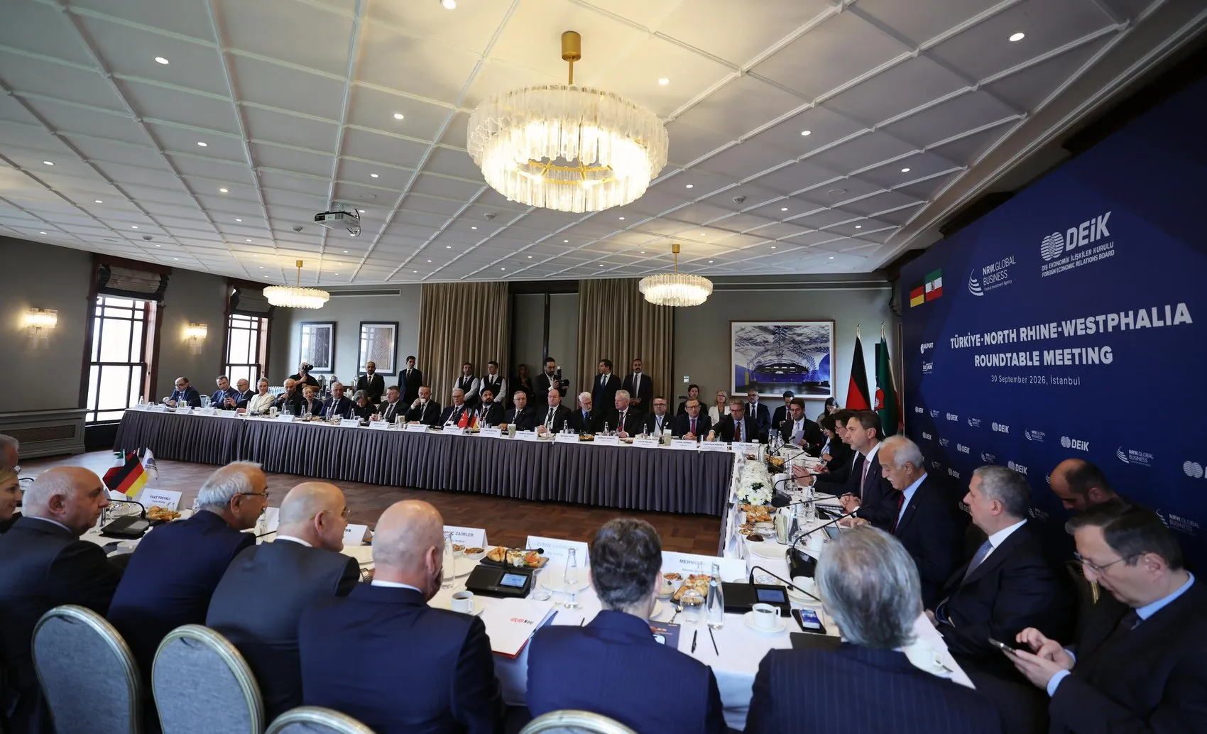 Almanya ile 60 milyar dolarlık hedef: Bakan Bayraktar'dan enerji bağımsızlığı vurgusu