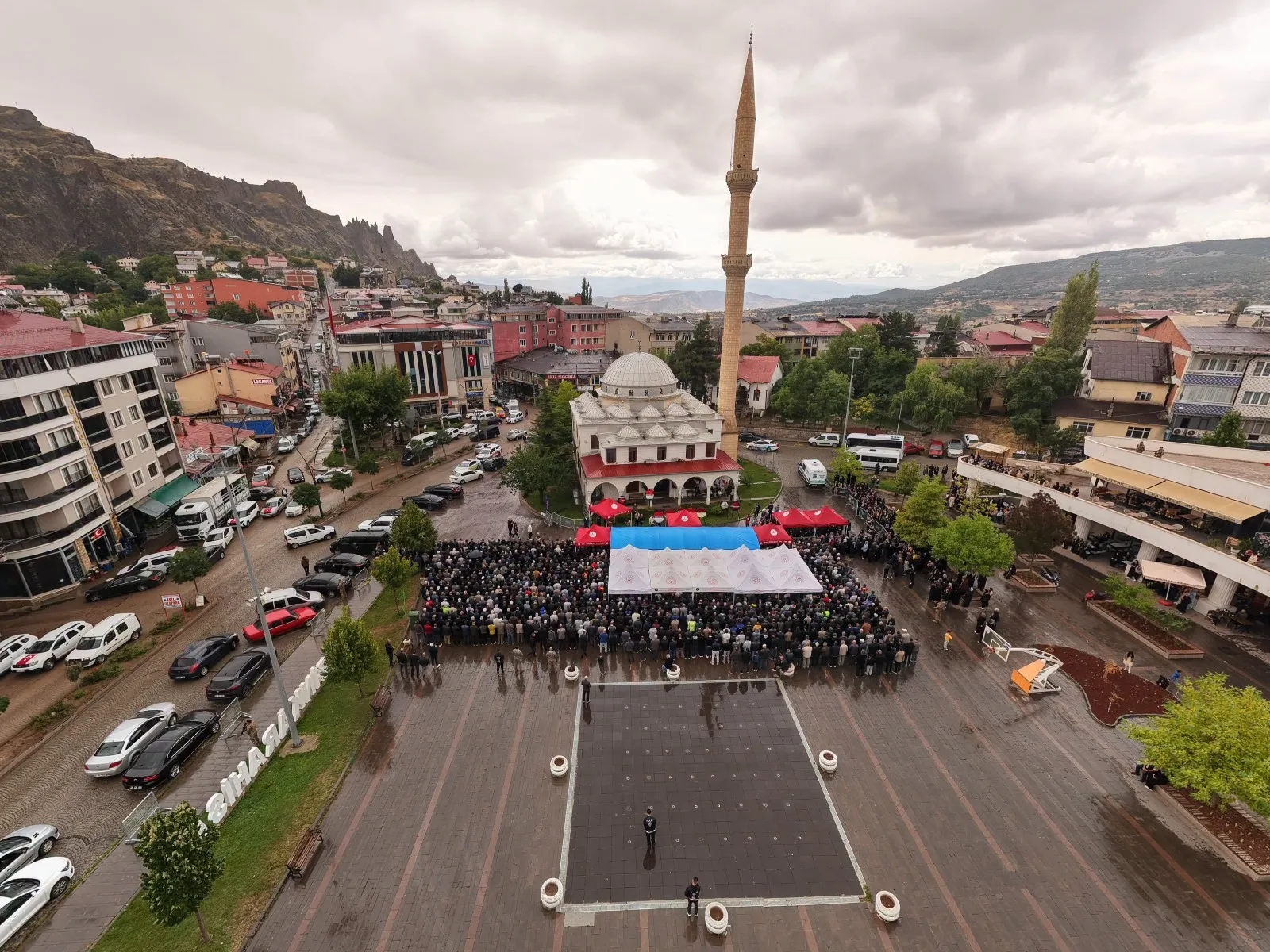 Emeklilik hayali Giresun'du: Şehit polisin yürek burkan veda töreni