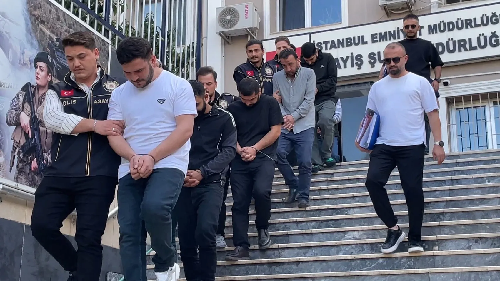 Hurda araçları piyasaya süren şebekeye büyük darbe: 17 araçlık change operasyonu