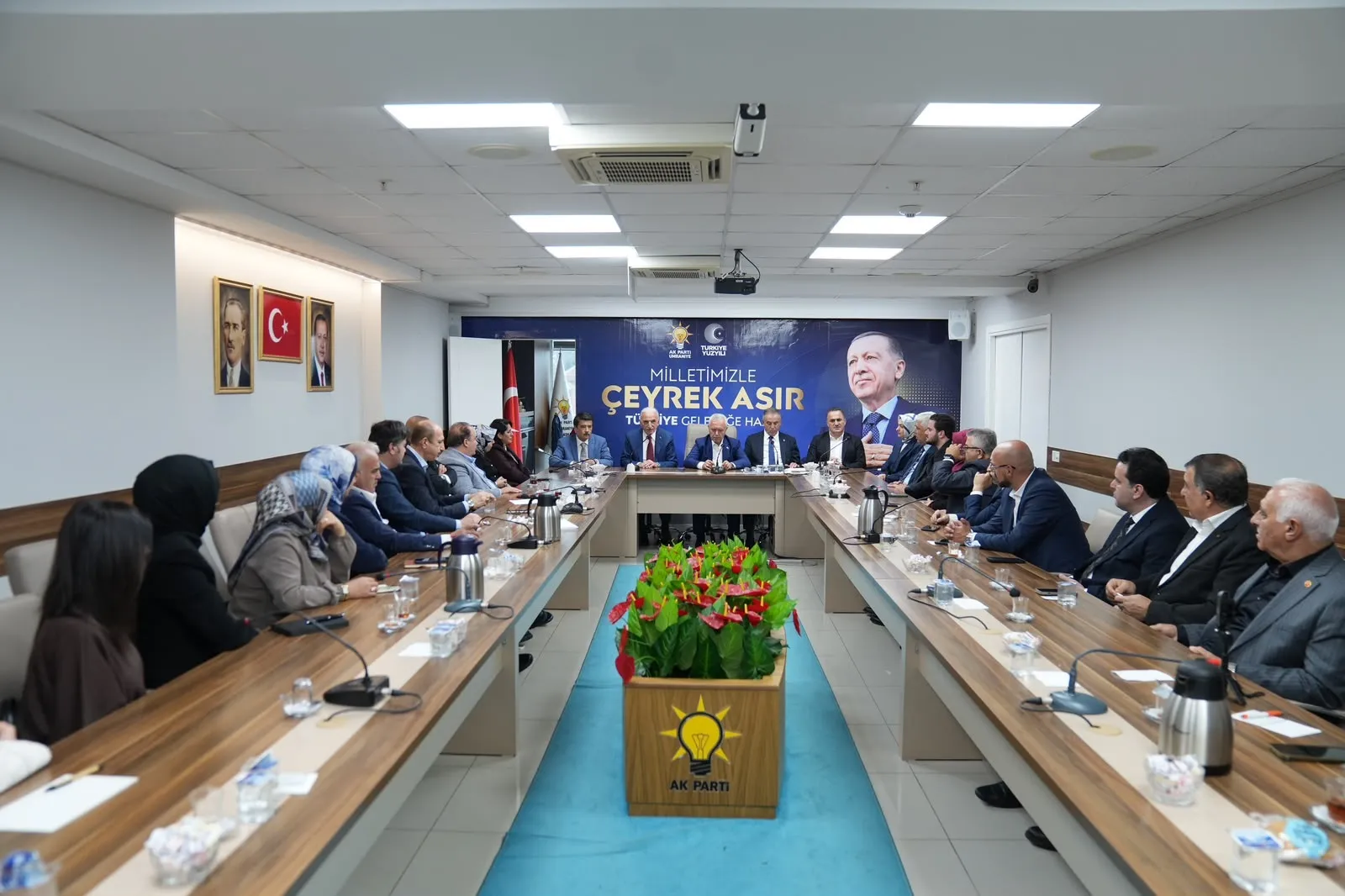 Ümraniye sokaklarında Türkiye Yüzyılı mesaisi: Bakan Çiftçi’den saha çıkarması