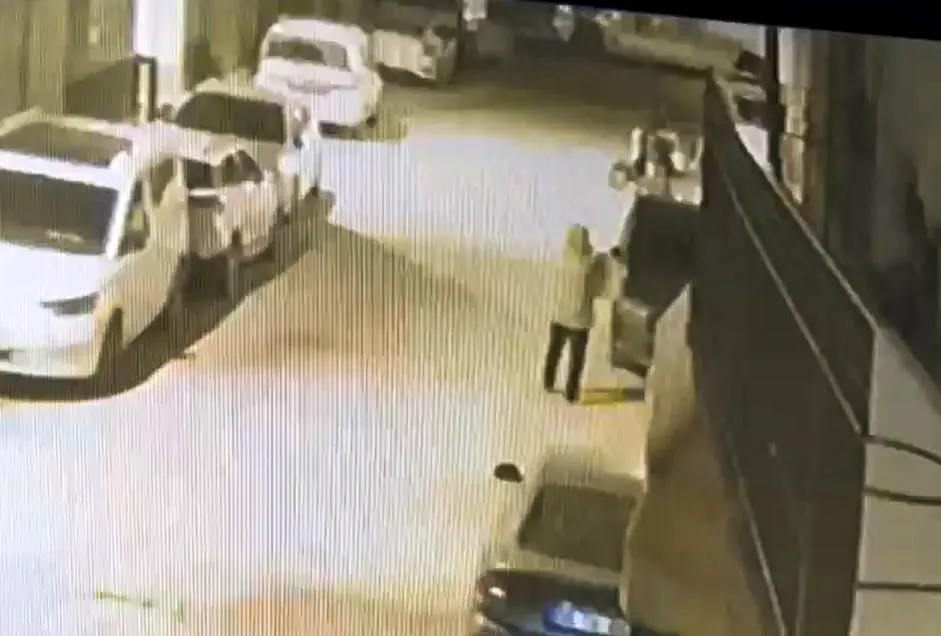 Adana'da dehşet dolu 48 saat: Aynı ailenin araçları hedef alındı
