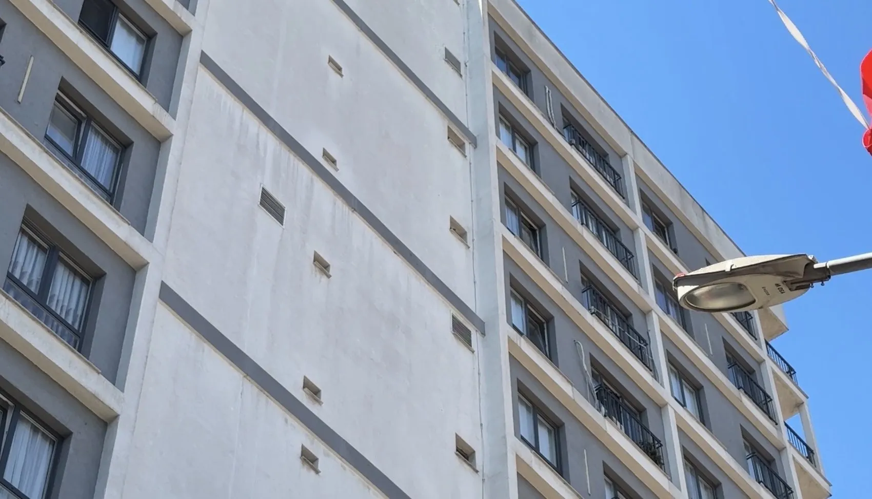 Kağıthane'de rezidans dehşeti: 14'üncü kattan düşen genç kadın hayatını kaybetti