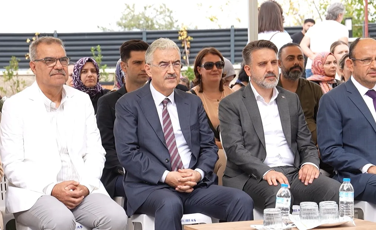 Bursa'da hüzünlü ders zili: Kalbi Gazze'deki okul sırasında kalan Esil'in yürek burkan sözleri