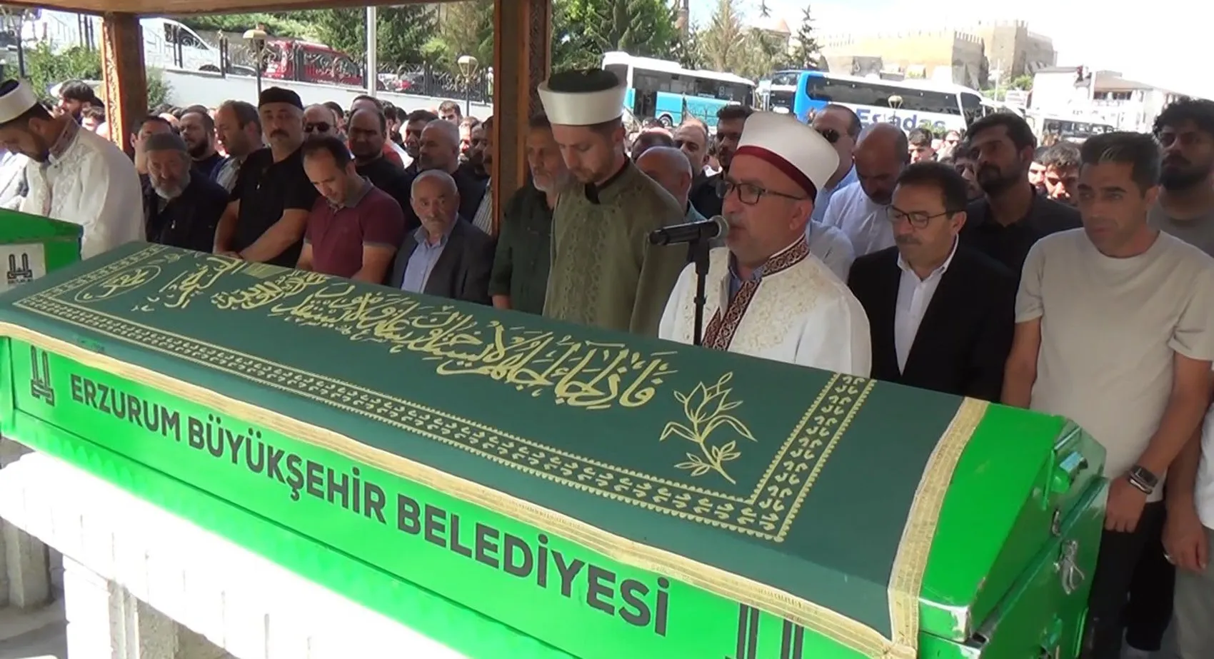 Mutlu bir günün ardından gelen acı haber: Nişan çekiminden dönen üç arkadaş şarampole yuvarlandı