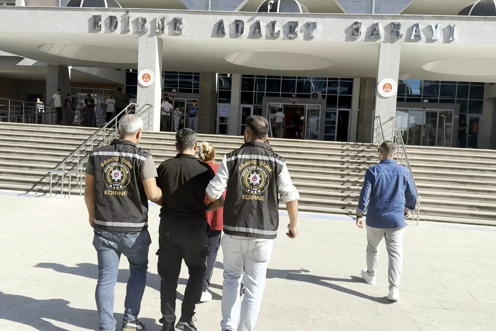Edirne'de suç ortağı anne oğulun firar dönemi bitti