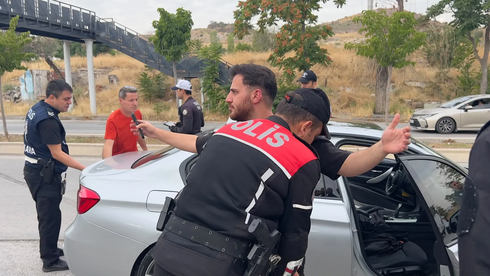 Başkentte eğitim mesaisi: Emniyetten öğrencilere tam koruma kalkanı
