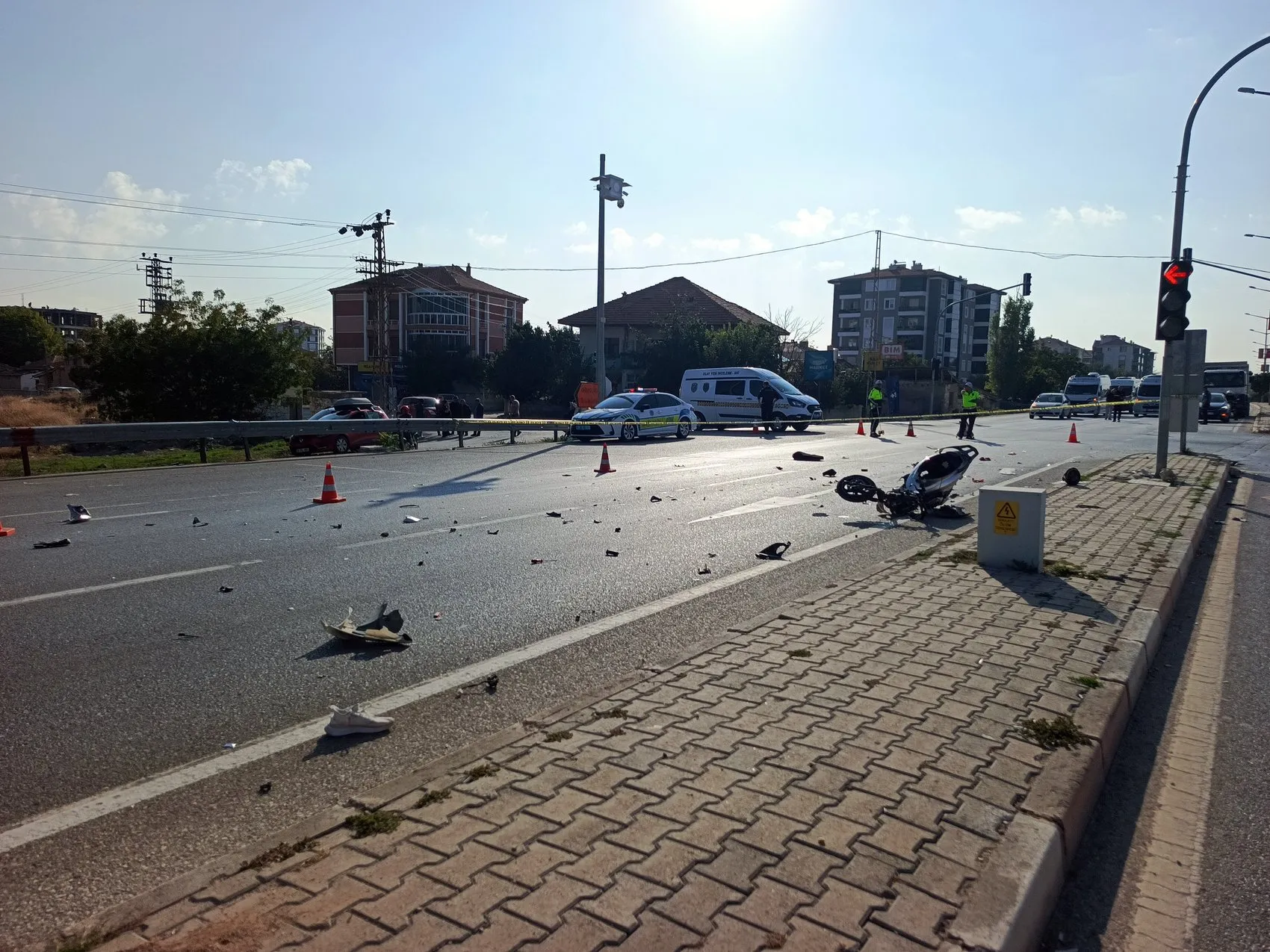 Karaman'da sabah trafiğinde korkunç kaza: Lise öğrencisi yaşam mücadelesi veriyor