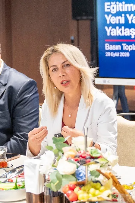 Eğitimde yapay zeka devrimi: Küçük yaş grubuna yasak, ortaokul ve liseye rehberlik