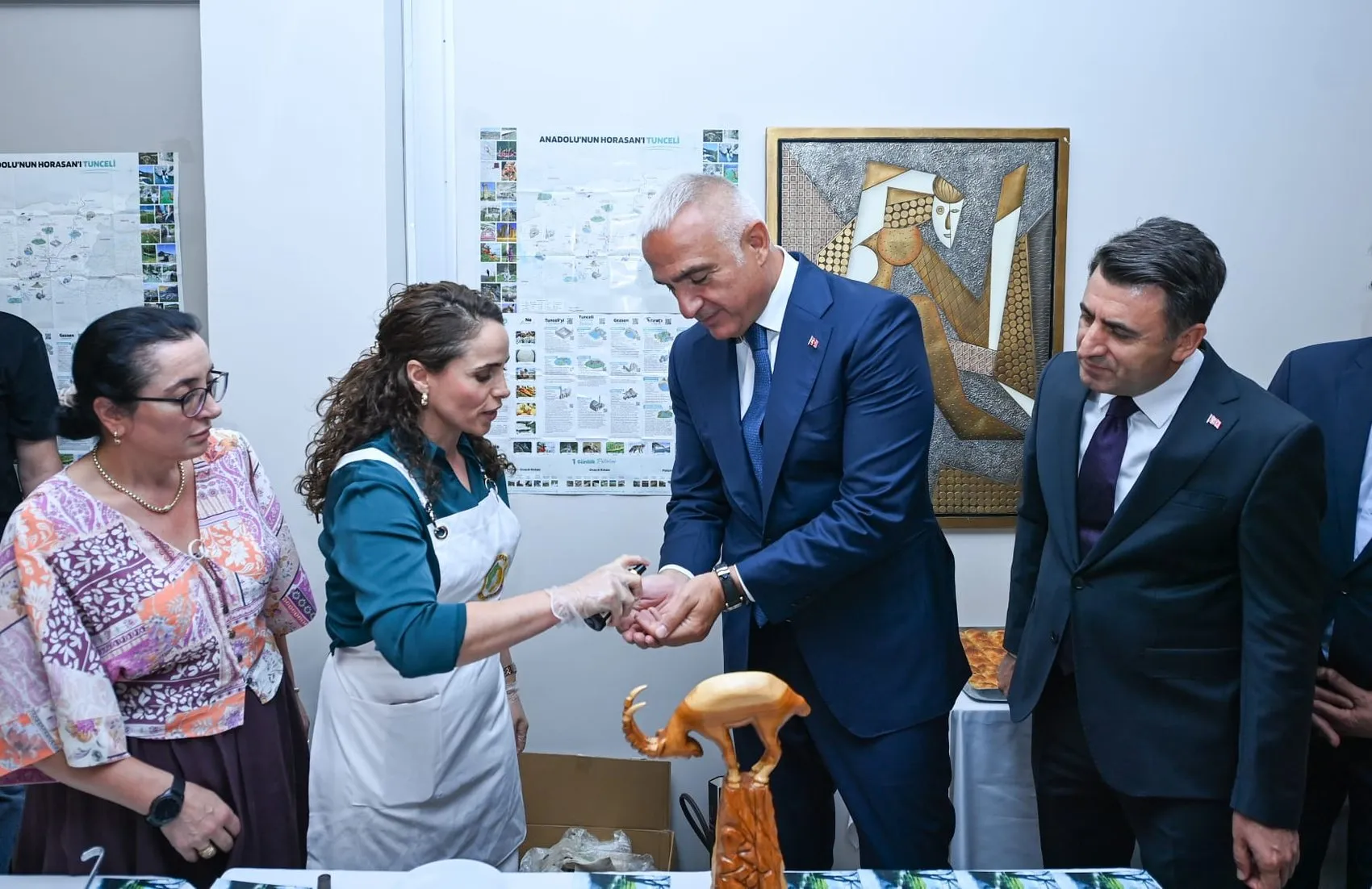 Doğu Anadolu'nun turizm rotası yeniden çiziliyor: Bakan Ersoy'dan 5 şehre stratejik çağrı