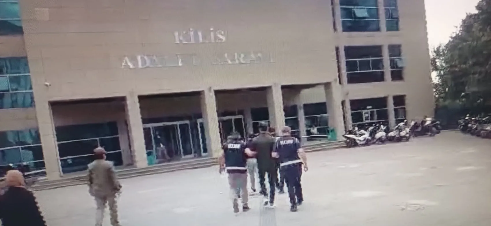 Kamu gücünü kullanma vaadiyle vatandaşı kandıran şebekeye Kilis'te ağır darbe
