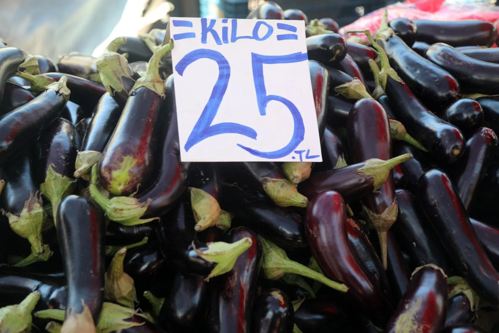 Tarladan sofraya uzanan pahalı yolculuk: 30 liralık ürün markette neden iki katına çıkıyor?