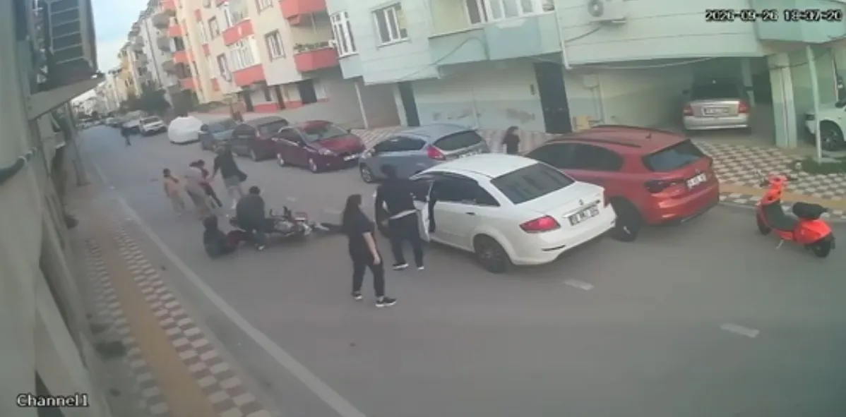 Karacabey'de korku dolu anlar: Oyun oynarken motosikletin hedefi oldu
