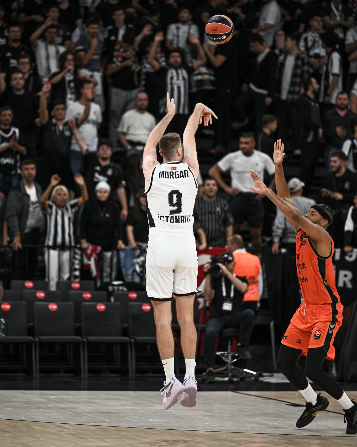 Beşiktaş'ın Avrupa'daki İlk Sınavı Nefes Kesti: İspanyol Devine Kıl Payı Kaybettik