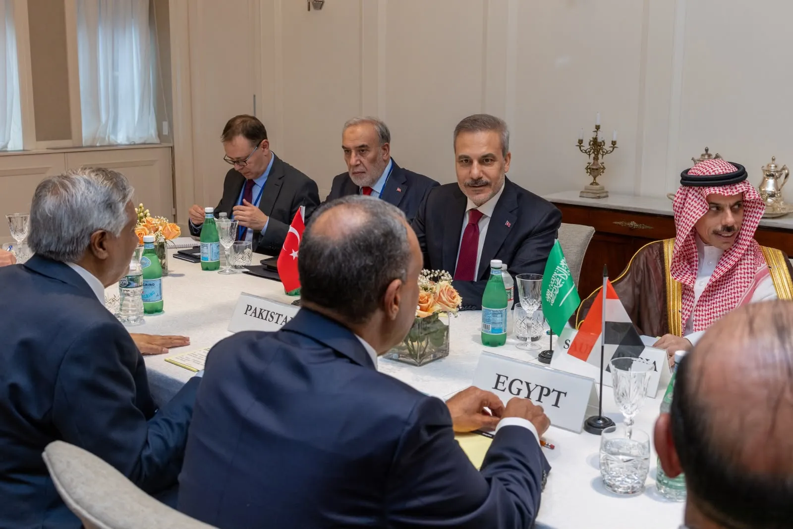 Diplomasinin kalbi New York'ta attı: Dörtlü zirvede kritik buluşma