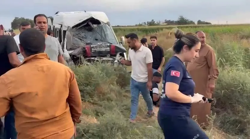 Akçakale yolunda can pazarı: Tarım işçilerini taşıyan minibüs kanala uçtu