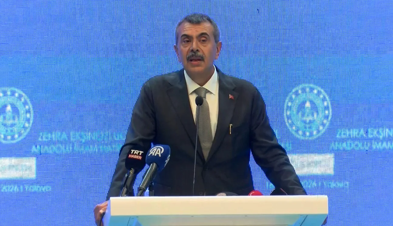 Bakan Tekin'den eğitimde radikal dönüşüm mesajı: Müfredat artık bilgi yükü değil beceri merkezi