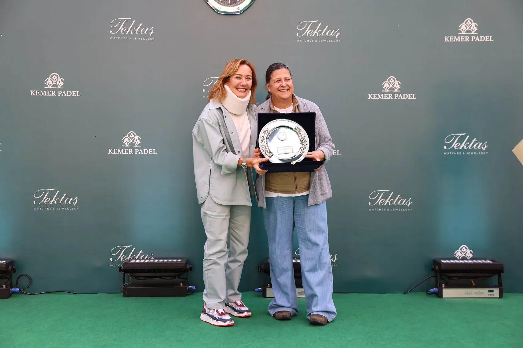 Cemiyet ve spor dünyası padel kortlarında buluştu: Şampiyonlar kupayı kaldırdı