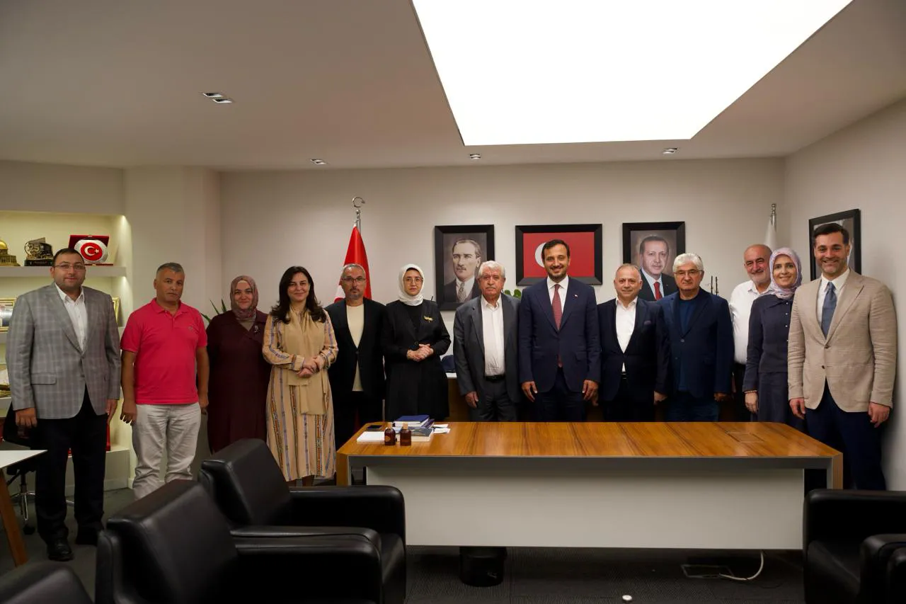 Üsküdar Belediye Meclisi'nde dengeleri değiştiren istifalar: Dört isim AK Parti saflarına katıldı