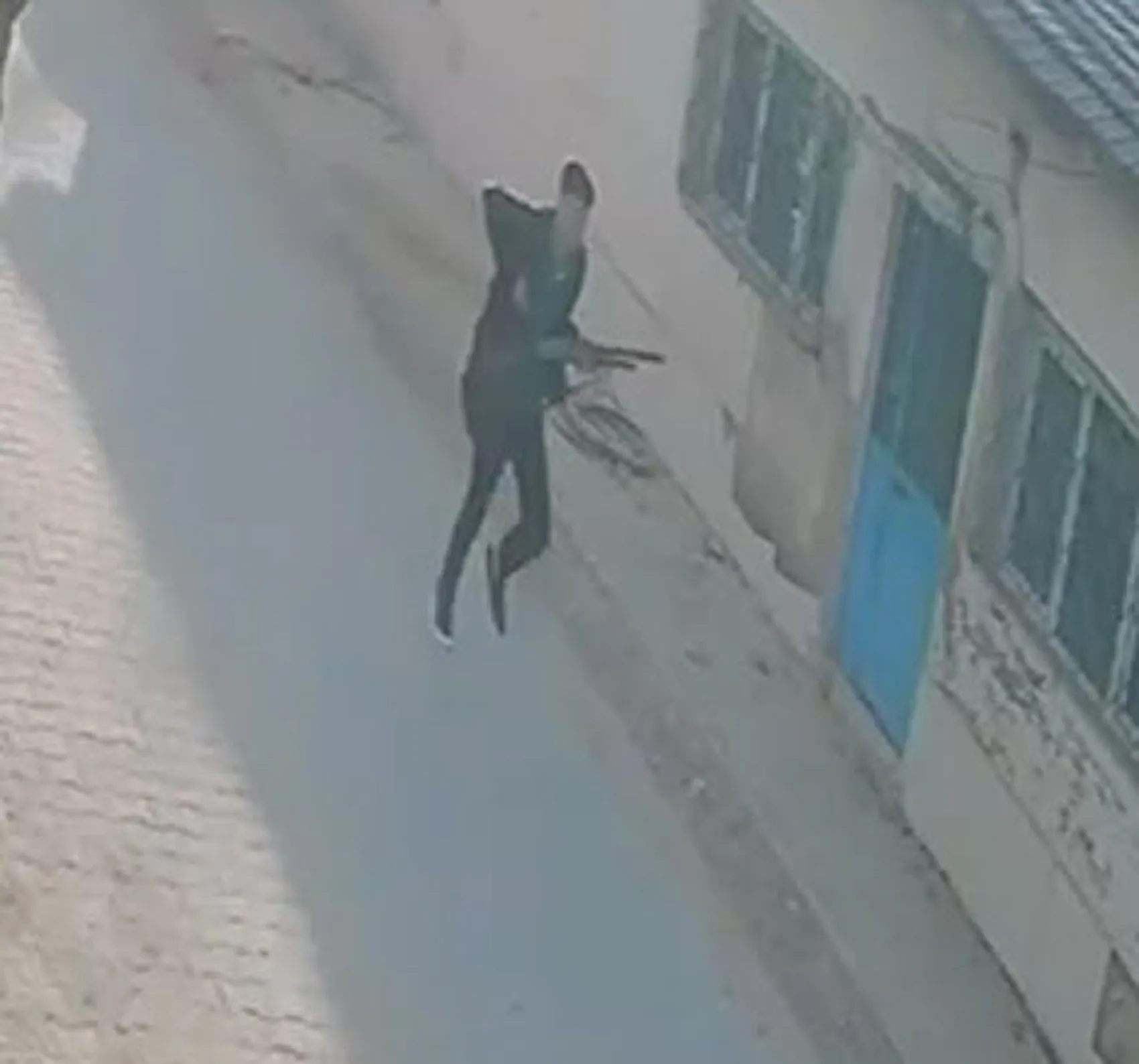 Turgutlu'da okul yolunda dehşet: 15 yaşındaki saldırganın tüfeğiyle 11 öğrenci yaralandı