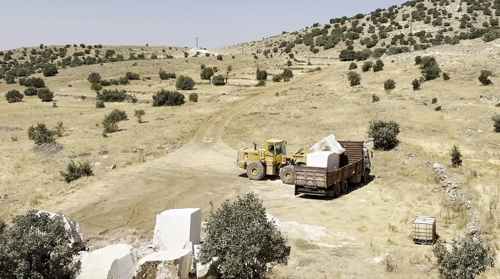 Mezopotamya'nın beyaz altını dünyaya açılıyor: Midyat'ta taşın sanata dönüşen yolculuğu
