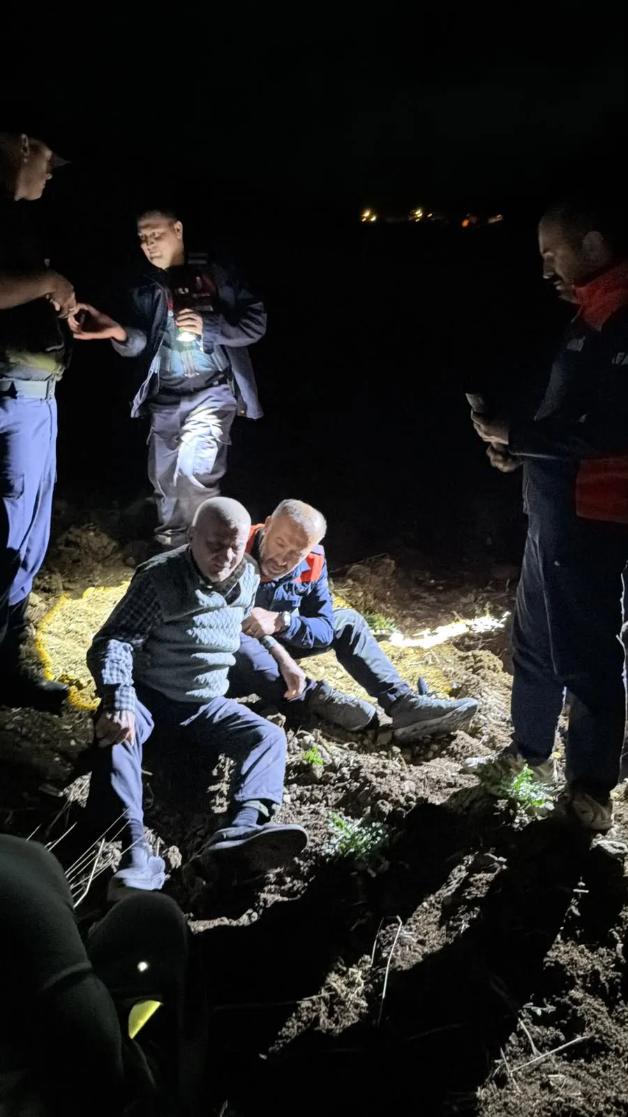 89 yaşındaki İbrahim Çevik'in dağdaki sessiz bekleyişi mutlu sonla bitti