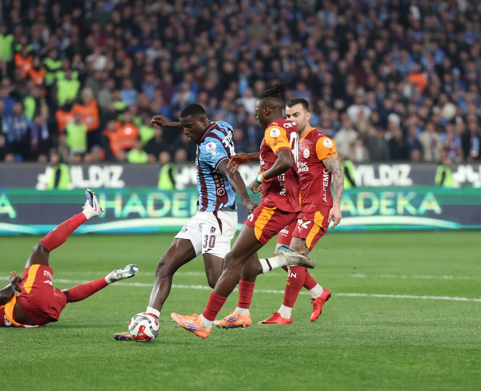 Papara Park'ta dev randevu: Thomas Reis sınavı Galatasaray karşısında veriyor